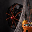 Dekoracja halloween PAJĘCZYNA czarno-pomarańczowa 50 cm - 5