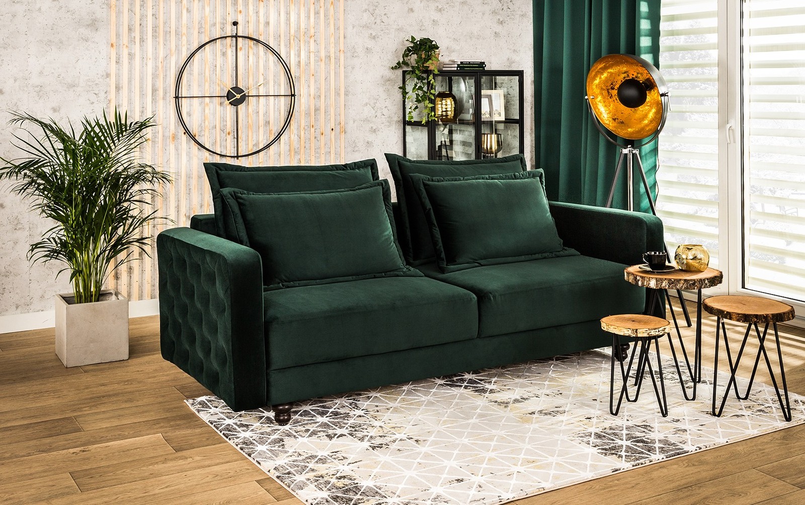 Salon - butelkowa zieleń i dodatki loft