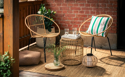 Balkon w stylu boho – stwórz przytulną przestrzeń na nadchodzący sezon