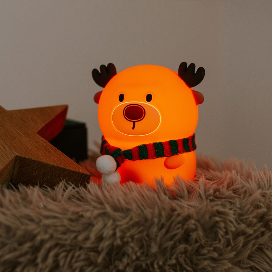 Lampka nocna świąteczna LED MARY'S RENIFEREK Z SZALIKIEM