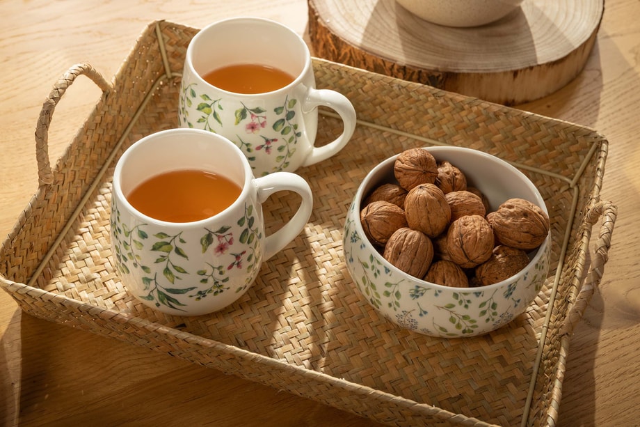 Kubek z porcelany w kwiaty 540 ml