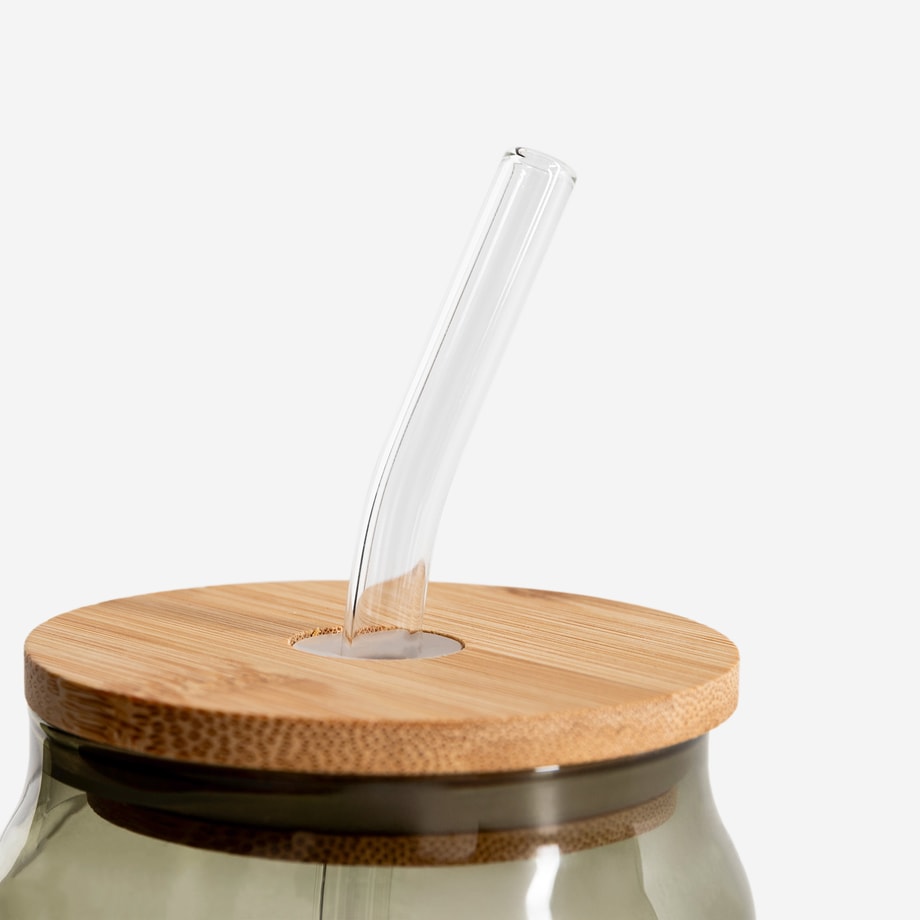 Szklanka z bambusową pokrywką i szklaną słomką zielona 450 ml