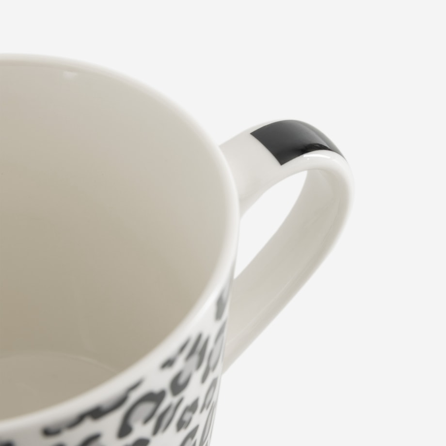 Kubek porcelanowy w czarną panterkę 390 ml