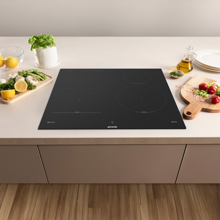 Płyta indukcyjna z aplikacją Connect Life czarna matowa GORENJE GI6433SRWF