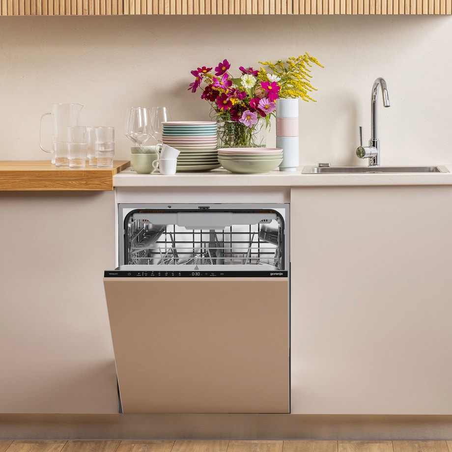 Zmywarka zintegrowana 60 cm GORENJE GV16D9
