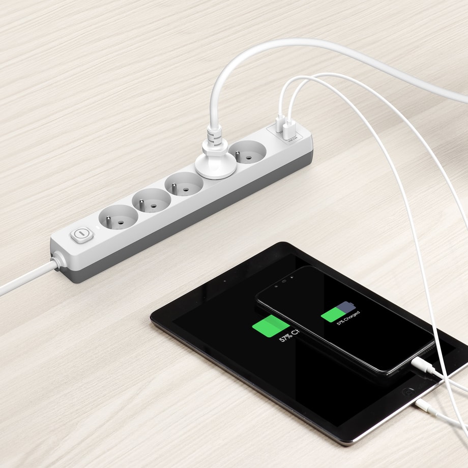 Przedłużacz 5-gniazdowy z USB A+C biały 2 m