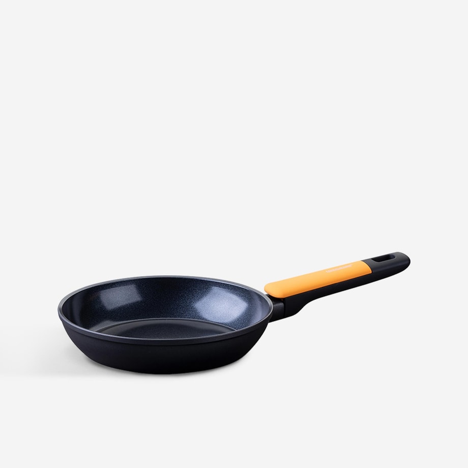 Patelnia na indukcję i gaz 20 cm czarna SOFT COLLECTION
