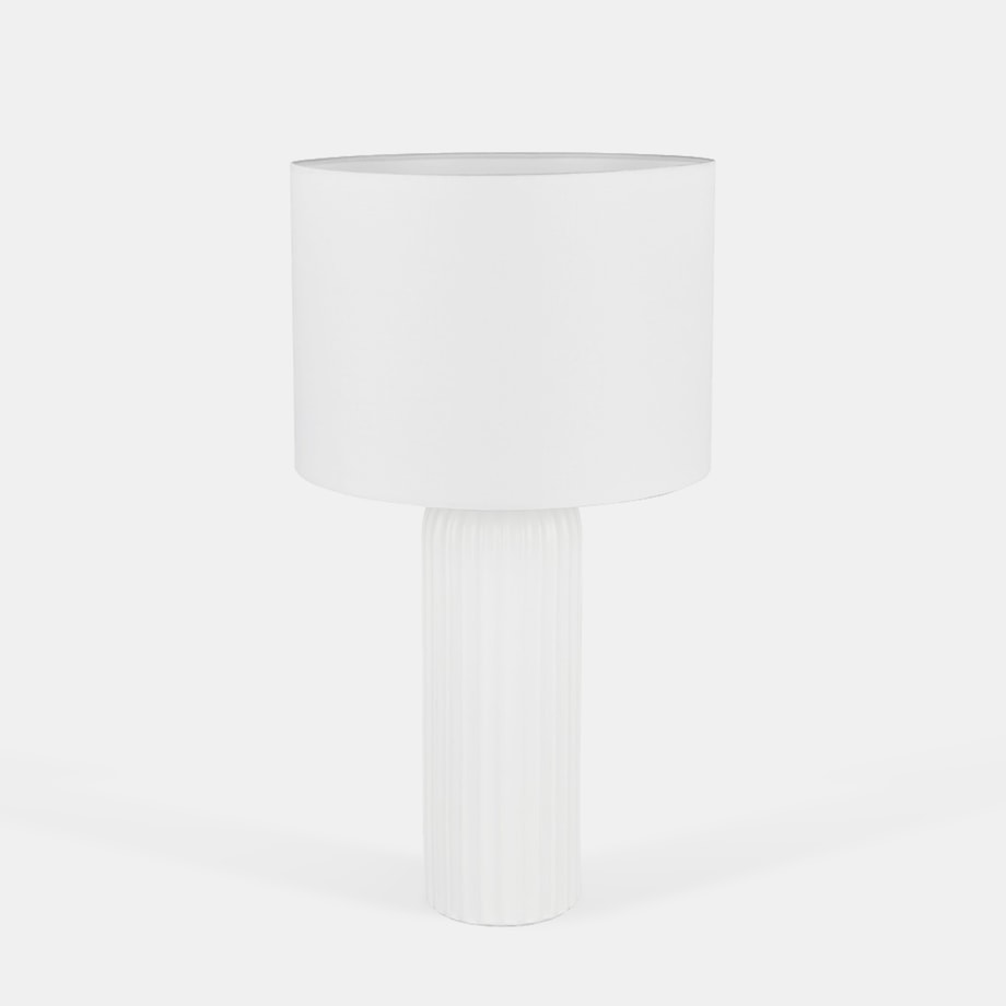 Lampa stołowa biała widoczna od przodu.