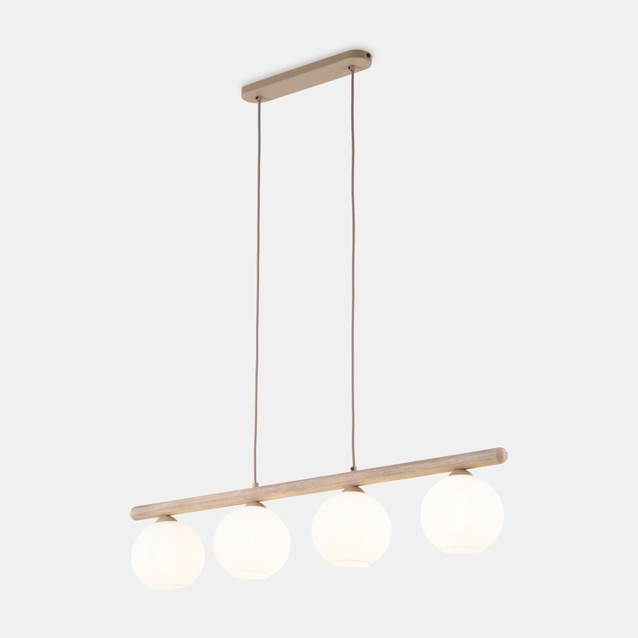 Lampa VIRLO posiada oprawę dla 4 żarówek LED typu E14 o mocy maksymalnej 10W.