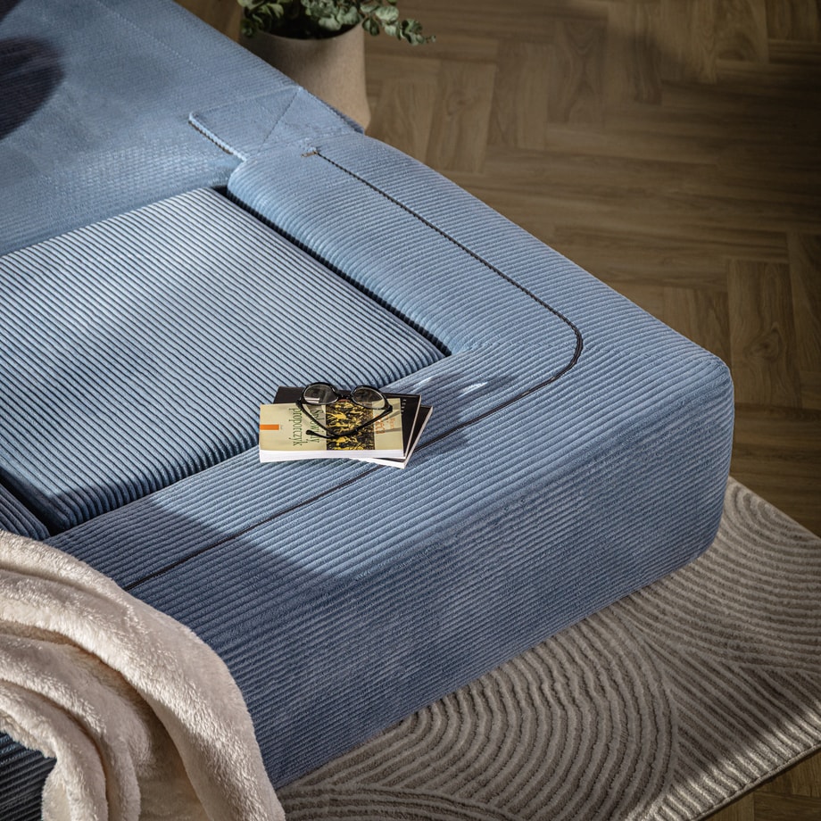 Sofa 3-osobowa z 2 pufami jasnoniebieska CITY - 4