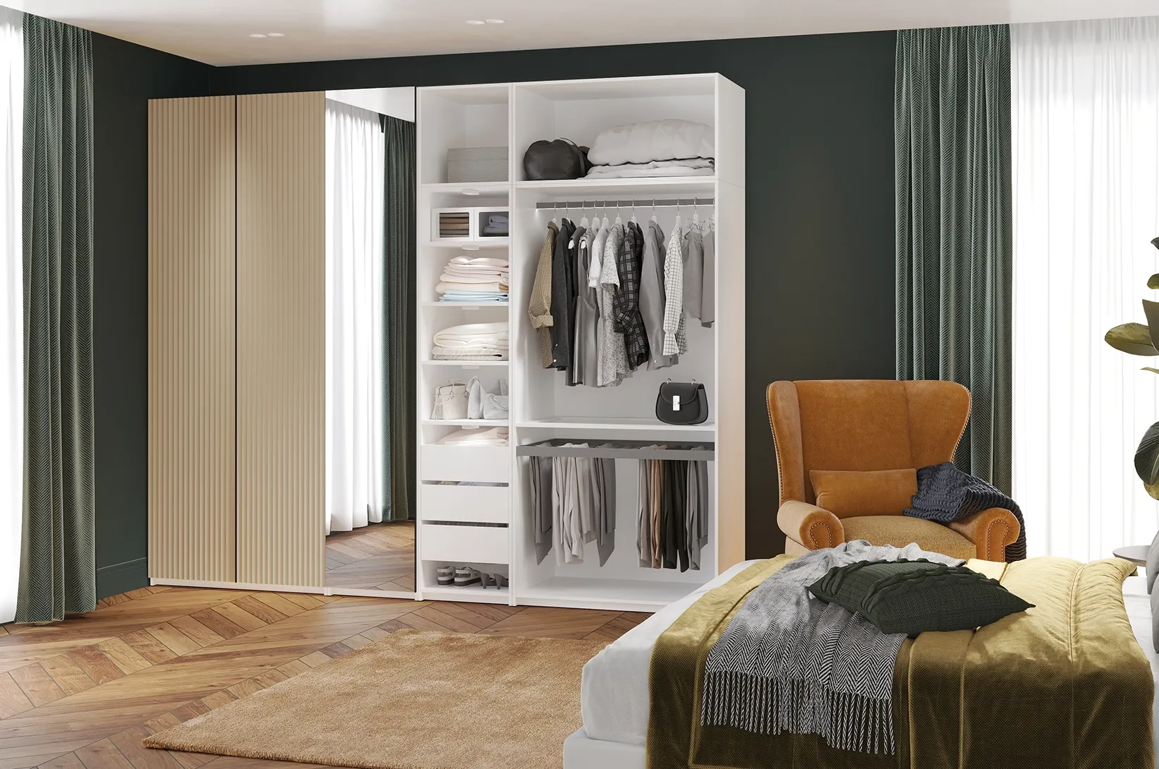 Nowoczesna sypialnia z szafą przesuwną z lustrem, otwartą garderobą oraz tapicerowanym fotelem, urządzona w eleganckim stylu z ciemną ścianą i drewnianą podłogą.