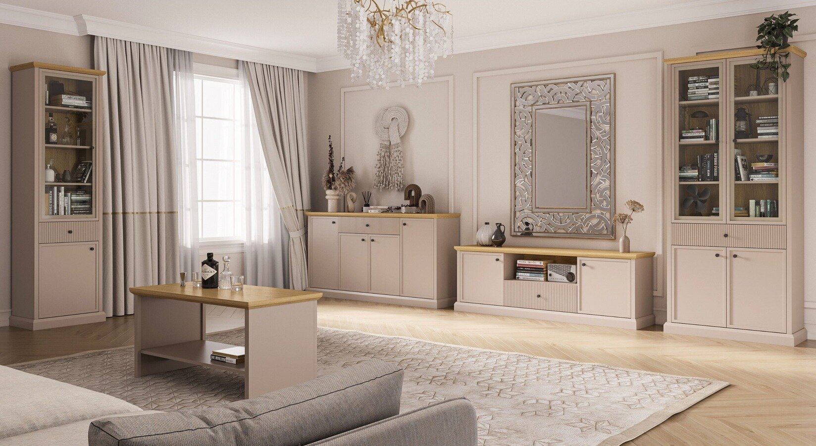 Elegancki salon z jasnymi meblami do przechowywania, witrynami i komodą w kolorze beżowym, stylowa aranżacja wnętrza z dużym lustrem, stolikiem kawowym i dekoracyjnymi dodatkami.